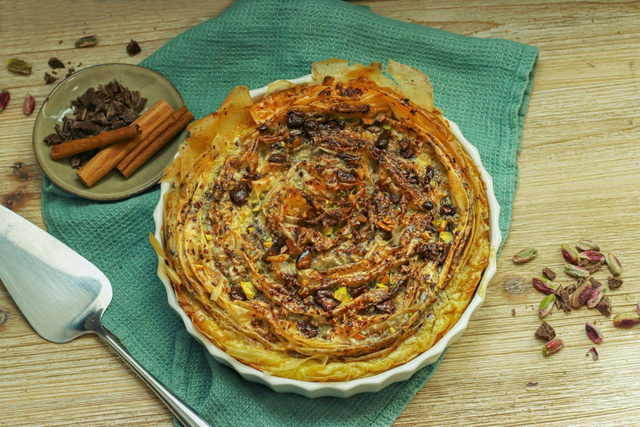 Tarte filo chocolat et pistaches, façon galatopita : ce dessert entre flan et tarte va vous faire fondre