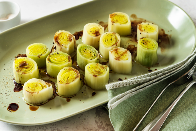 "Une version plus moderne et tout aussi gourmande" : ce chef dévoile sa recette ultra-simple du poireau vinaigrette