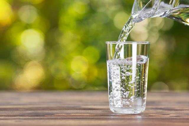 @ Adobe Stock/ Que boire pendant la canicule ? 
