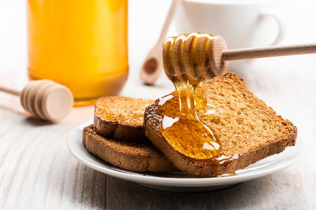 Le miel joue un rôle dans la réduction du cholestérol. Adobestock