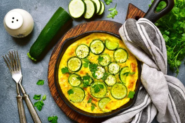 L’alternative italienne à la tortilla : découvrez la frittata de courgettes et ricotta à moins de 4 €