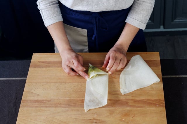 On vous livre la technique pour plier vos feuilles de brick facilement