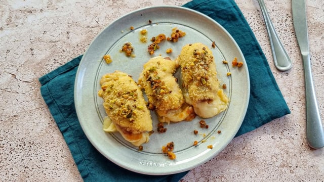 Ces involtini de poulet au jambon de Parme et scamorza vont faire sensation à table !