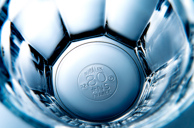 Duralex fête ses 80 ans avec un verre collector… dont un en or qui cache un beau cadeau à la clé !