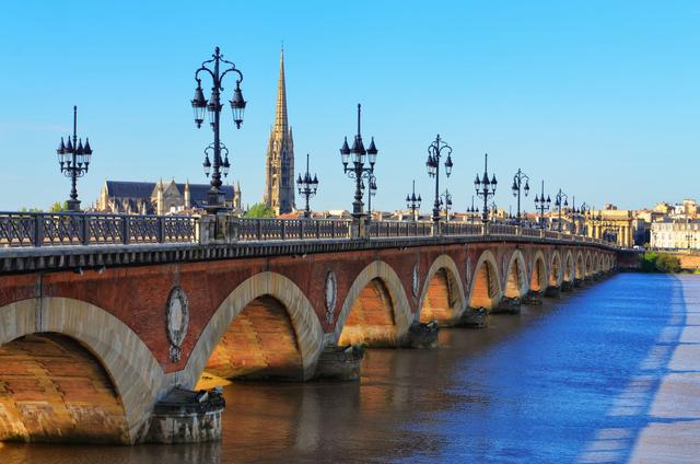 Cas de botulisme à Bordeaux : le patron du restaurant à l'origine de l’intoxication mis en examen pour blessures et homicide involontaire