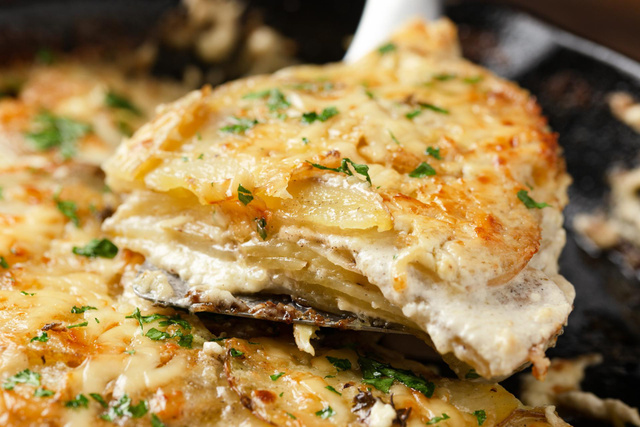 Ce gratin aux 3 fromages très réconfortant va vous faire aimer le panais