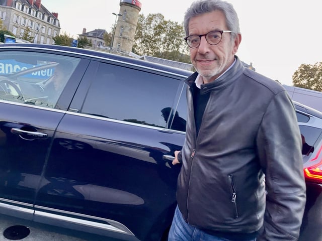 "Faire ce que je ne trouve pas" : Michel Cymes ouvre un concept de restauration pour la pause déjeuner près de Paris