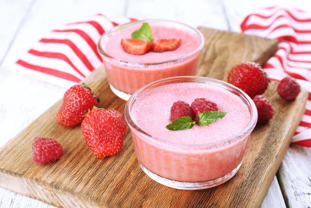 Mousse de fruits. Adobestock