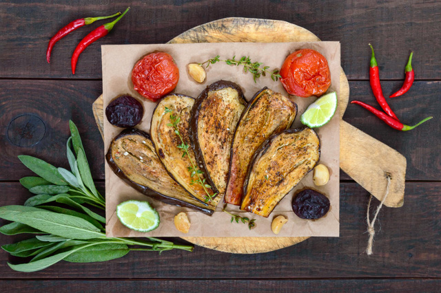 Envie d’une jolie recette d’été ? Découvrez comment préparer un éventail d’aubergines