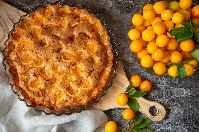 “Un délice, moelleux à souhait !” voici la meilleure recette de clafoutis aux mirabelles selon les lecteurs de 750g
