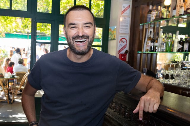 Cyril Lignac dévoile son plat de la flemme : “En plus mon fils adore ça !”