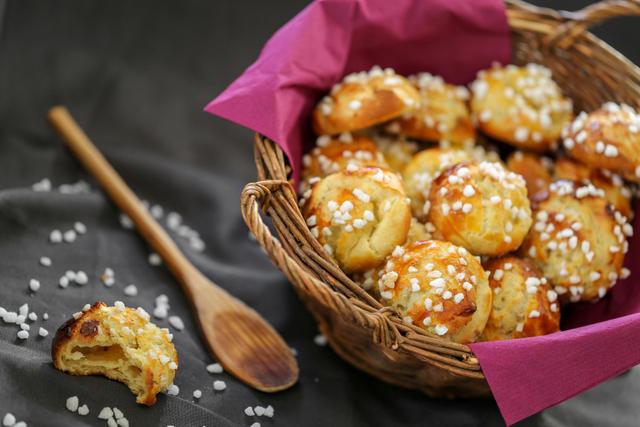 Vous pensez que faire des chouquettes maison est compliqué ? Ces astuces de chef vont vous prouver le contraire