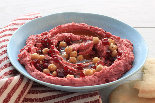 Ce houmous coloré d’hiver se prépare en 5 minutes et fait toujours son effet à l’apéro