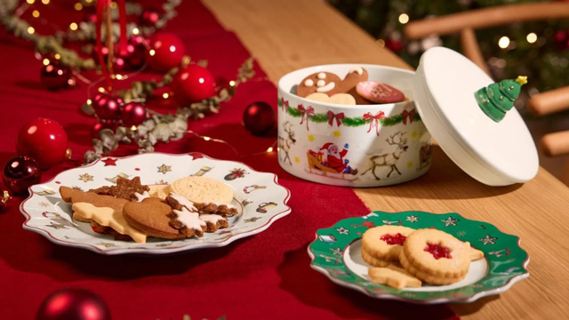 Lidl : ce service de Noël avec assiettes et boîte à biscuits cartonne en ce moment sur le site