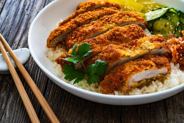 Oubliez les œufs, voici l’ingrédient idéal pour que vos panures de poulet soient bien croustillantes !