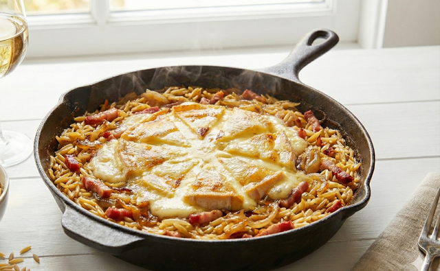 Oubliez les patates : découvrez "l'orziflette", la délicieuse tartiflette version pâtes