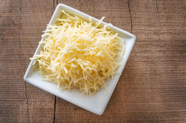 Emmental râpé : 3 façons d’utiliser ce produit du quotidien de manière facile et économique !