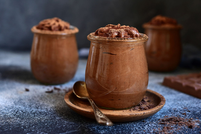 Pour Noël, je mise sur ce dessert qui fait l’unanimité : la recette de la mousse au chocolat à la noix de coco !