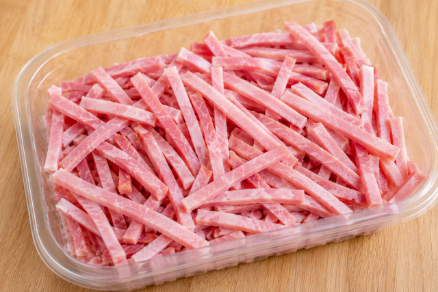 Rappel produit chez U : ces allumettes de jambon vendues dans toute la France ne doivent plus être consommées en raison d'un risque de salmonellose
