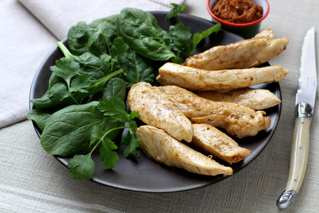 Aiguillettes de poulet sauce satay. Pascale Weeks