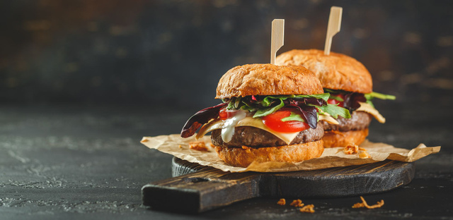 C’est la journée mondiale du burger : testez notre recette maison pour un hamburger divin !
