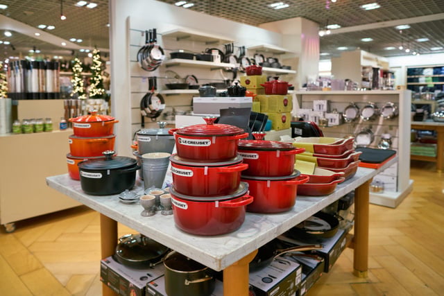La braderie Le Creuset revient  à Paris : les dates à retenir pour s'offrir la célèbre cocotte en fonte à prix cassé