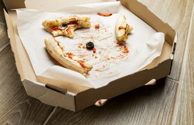 Vous retirez toujours la petite table en plastique de votre pizza. Elle pourrait vous être très utile
