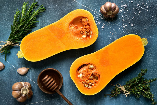 L’astuce maligne pour cuisiner les “entrailles” de vos courges au lieu de les jeter