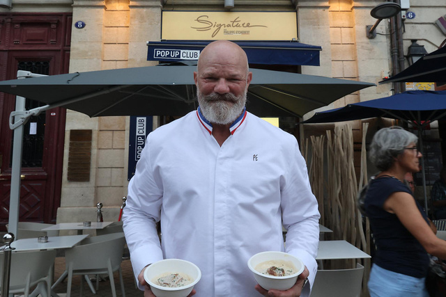 “Je commence à avancer dans l'âge” : Philippe Etchebest prêt à quitter la télé pour se recentrer sur la cuisine ?