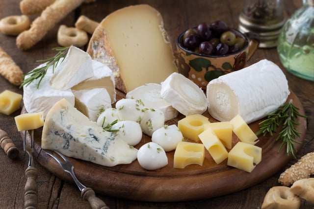Le top 5 des fromages les moins caloriques pour se régaler sans culpabiliser