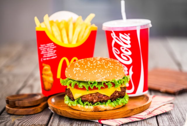 McDonald’s annonce un nouveau menu à 5 euros et une baisse de prix sur certains autres