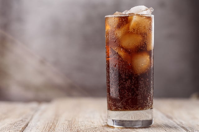 Les Américains ont encore frappé : le coca champagne, ce nouveau cocktail que vous allez vouloir tester !
