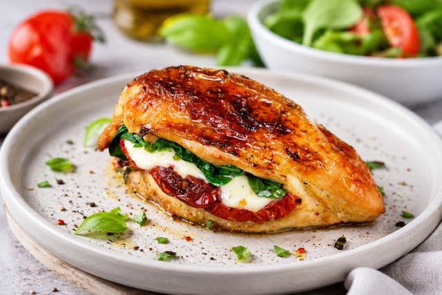 « Un repas riche en protéines, pauvre en graisses et en glucides et surtout délicieux » : le secret d'une diététicienne pour sublimer les blancs de poulet
