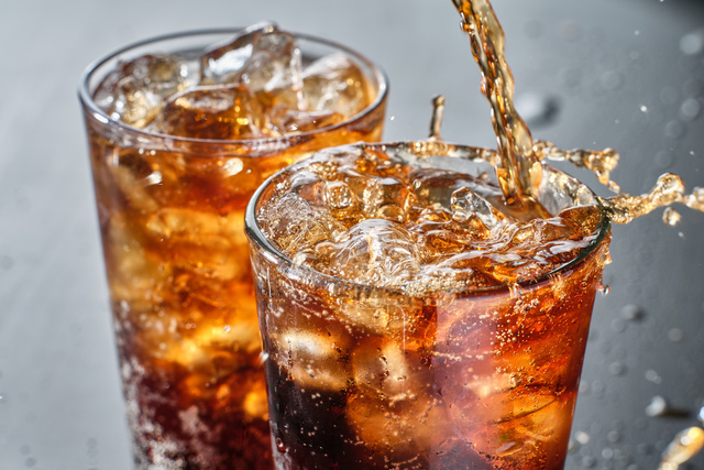 “Ça m'a demandé du temps” : ce chef a trouvé la recette pour faire son propre cola maison presque comme le vrai !