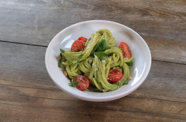 Spaghetti au pesto d'avocat. 750g 