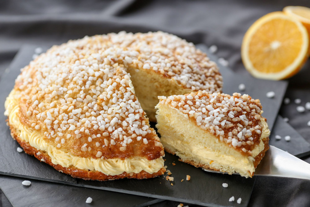 Tarte tropézienne. Adobestock