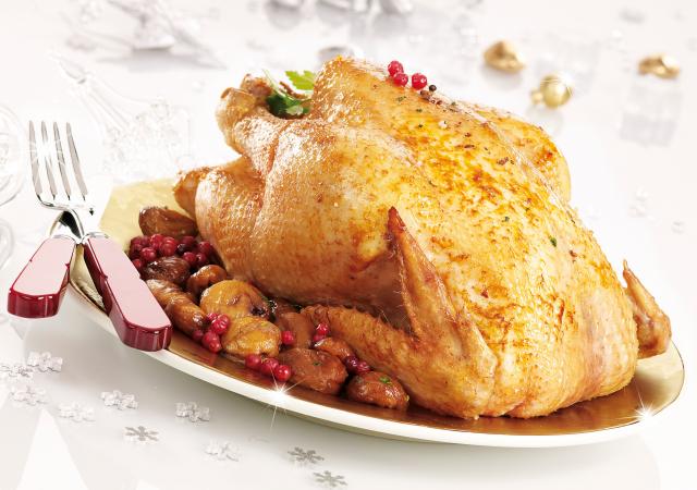 “Excellente recette, testée et approuvée” : ce chapon farci aux morilles et au foie gras sera la star de votre Noël !