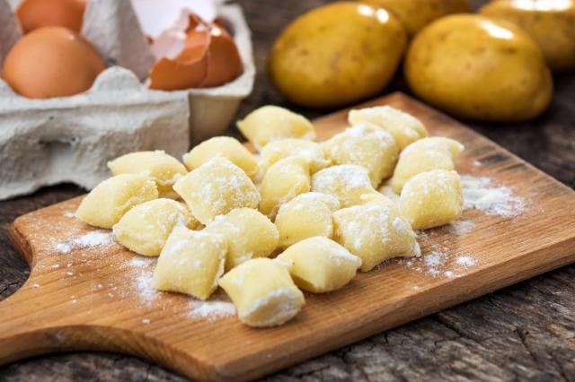 Ce chef partage son astuce pour faire des gnocchi facilement et éviter la pâte que trop collante
