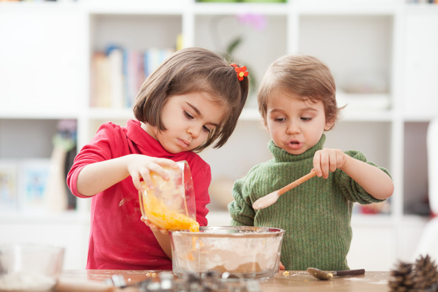 Faut-il vraiment cuisiner avec ses enfants ?