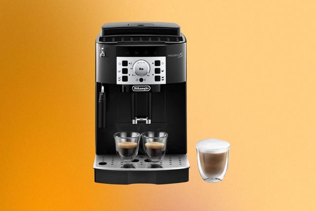 Meilleure vente chez Amazon, la machine à café à grains De'Longhi repasse sous les 340 euros