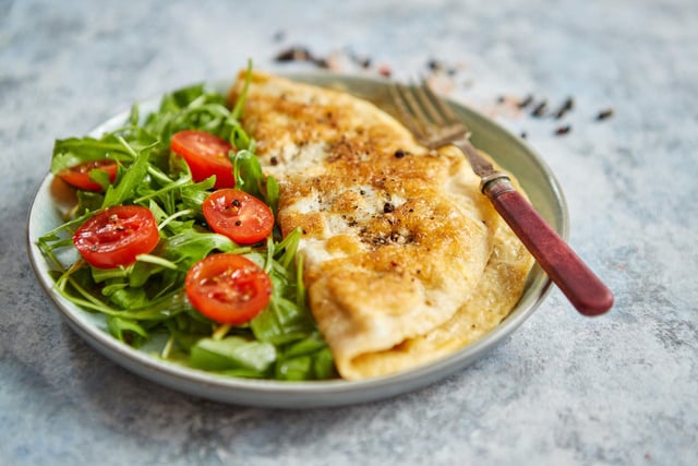 “Saine et riche en protéines” : la recette d’omelette blanche de Laurent Mariotte, idéale pour un repas léger mais consistant