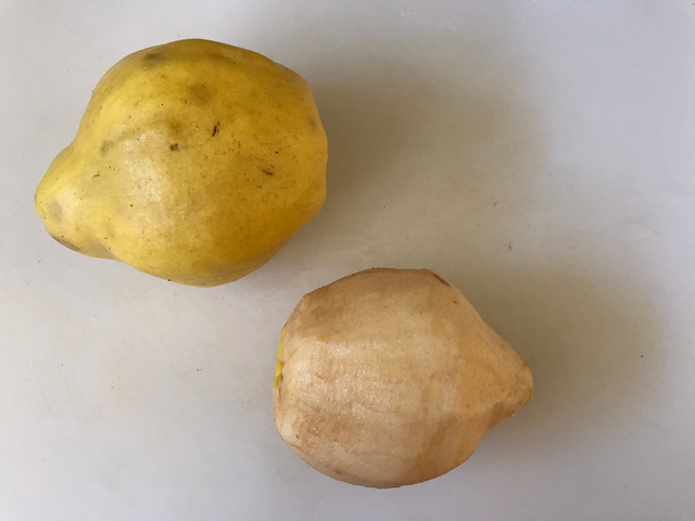 Vos coings sont pelés.