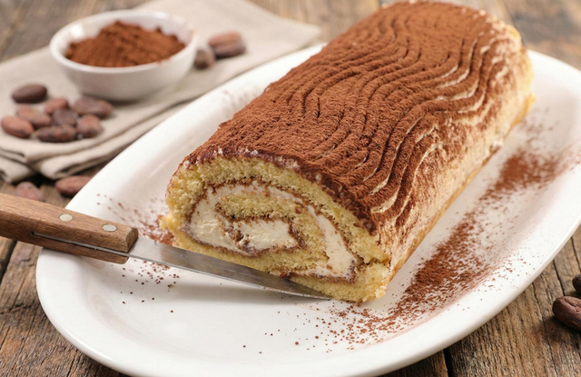 Comment rouler une bûche de Noël sans casser la génoise ?