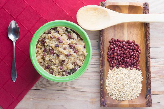 Comment faire cuire du quinoa au four à micro-ondes ?