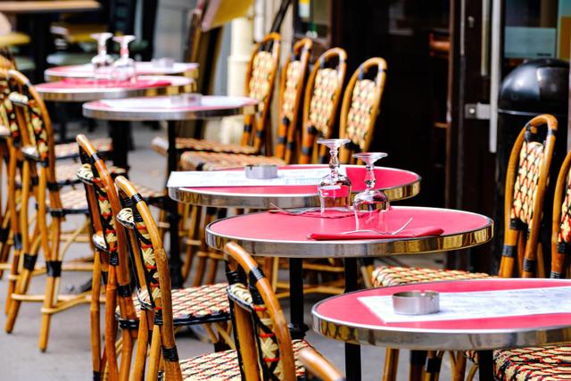 C’est quoi le “rempotage”, cette pratique douteuse mais très répandue dans les bars et restaurants ?