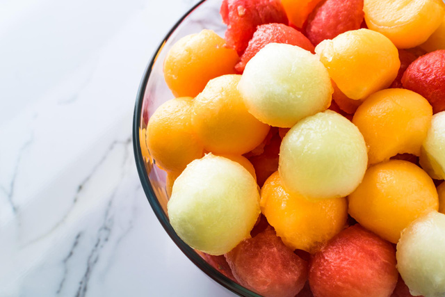 “Peu d’effort, beaucoup de réconfort !” : Laurent Mariotte partage sa recette sans gaspillage melon et pastèque