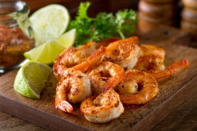 Vous aimez les crevettes ? Vous allez adorer ces 3 recettes parfaites pour l’apéro !