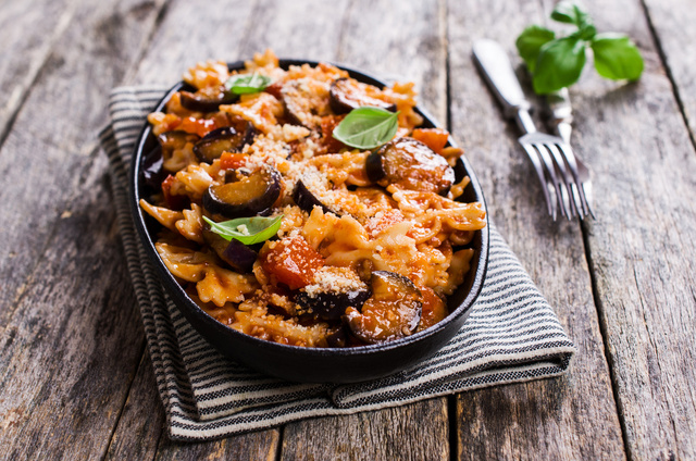 Des lasagnes aux aubergines sans allumer le four ? Oui c’est possible avec cette recette