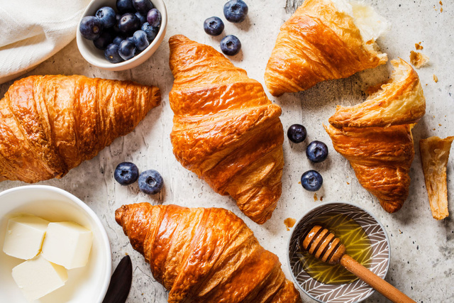 Vous allez adorer ces recettes pour pimper vos croissants de la veille