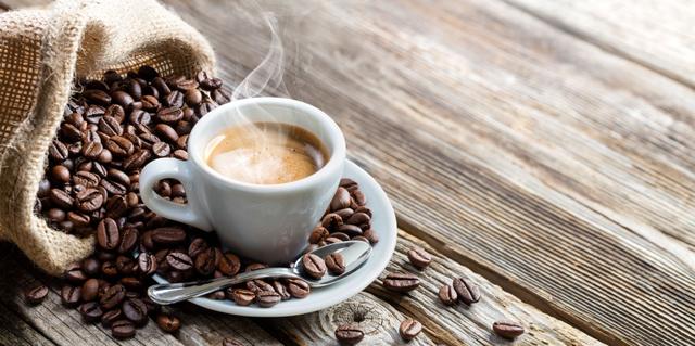 Vous n'aimez pas le café ? Voici 4 boissons qui peuvent vous aider à rester éveillé